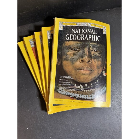 National Geographic 1975 [Book 253] - Picture 1 of 9